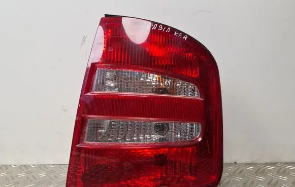 Skoda Fabia Mk1 (6Y) Rear/tail lights 086651902R