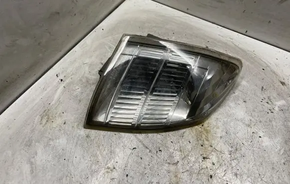 Nissan X-Trail T30 Front indicator light 3443R