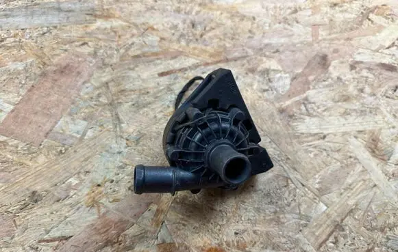 Audi e-tron Electric auxiliary coolant/water pump 4KE121601 4N0121601B