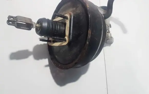 Mazda 323 Brake booster