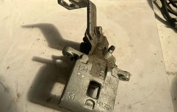 Mazda CX-3 Rear brake caliper