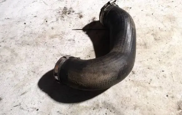 Audi Q7 4L Intercooler hose/pipe 7l6145972
