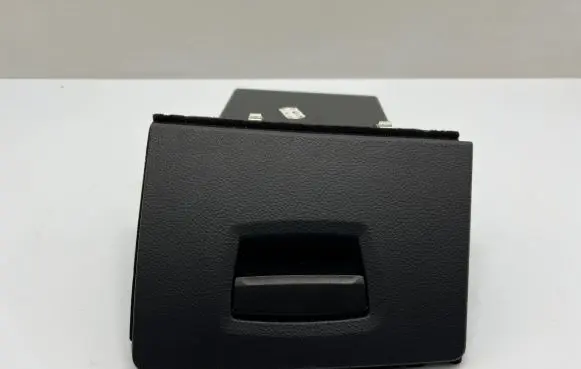 BMW 5 GT F07 Glove box 9166699 112420