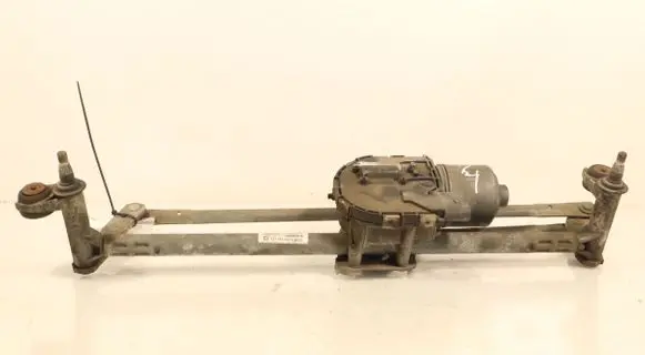Skoda Octavia Mk2 (1Z) Front wiper linkage and motor 3397020950