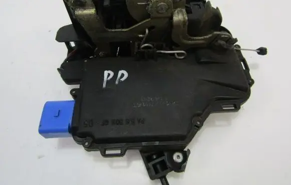 Skoda Fabia Mk1 (6Y) Front door lock 