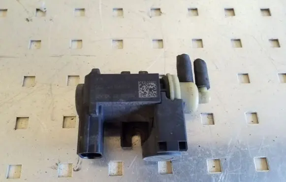 Audi A5 8T 8F Turbo solenoid valve 8K0906627