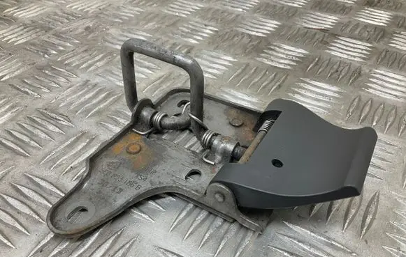Skoda Octavia Mk3 (5E) Engine bonnet/hood lock/latch loop/hook 5E0823186B