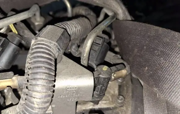 Audi Q7 4L Fuel injector