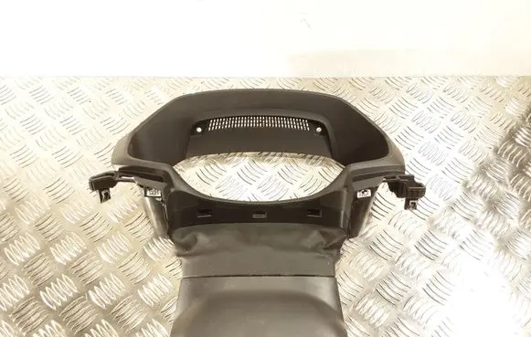 Steering wheel column trim