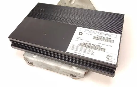 Jeep Cherokee Sound amplifier 05064533AK