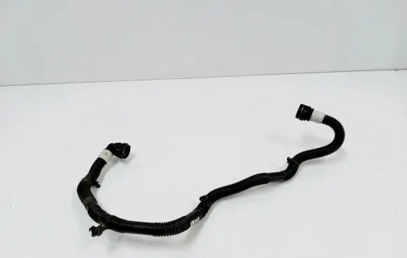 Tesla Model 3 Engine coolant pipe/hose 1077585-00-D