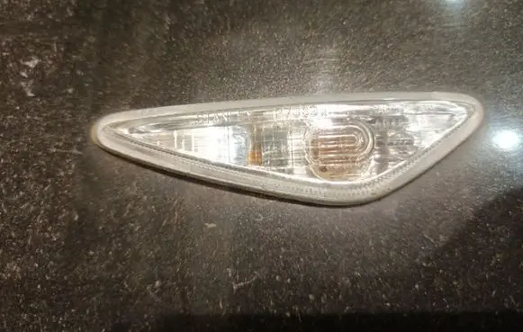 Mazda 6 Front fender indicator light