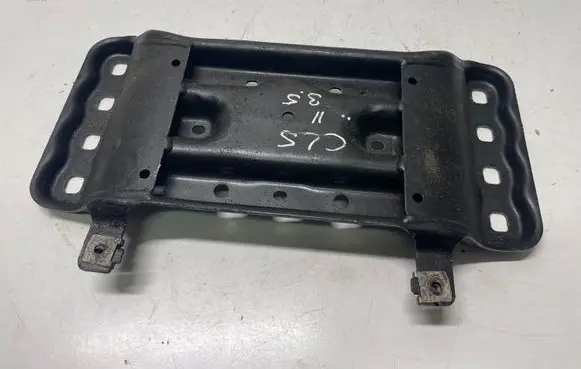 Mercedes-Benz CLS C218 X218 Gearbox mounting bracket A2122401802