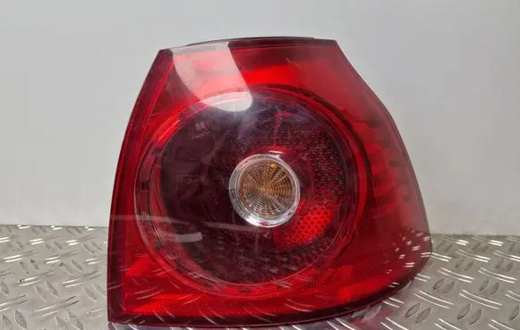 Volkswagen Golf V Rear/tail lights 1K6945096G
