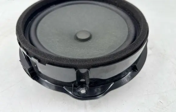 Audi A3 S3 8V Front door speaker 8V0035415D