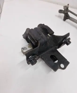 Skoda Fabia Mk2 (5J) Engine mount bracket 