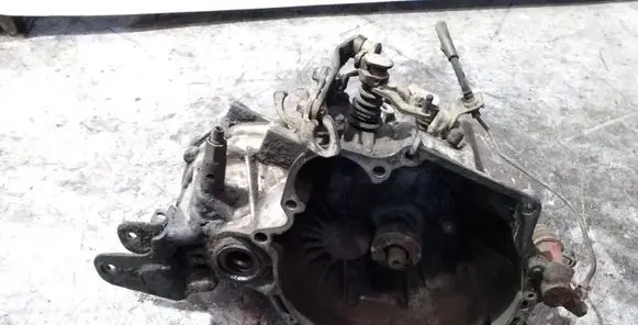 Hyundai Accent Manual 5 speed gearbox HT1973 483774