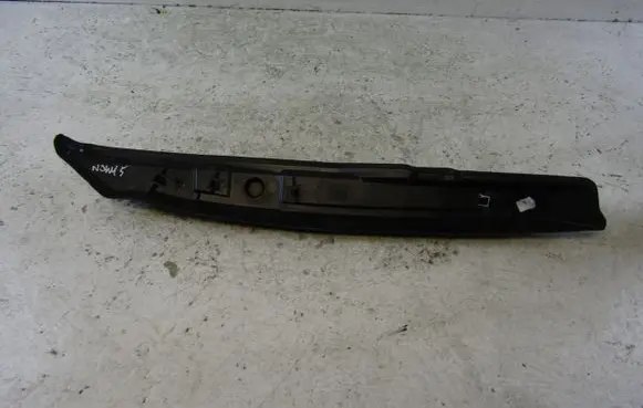 Skoda Fabia Mk3 (NJ) Fender foam support/seal 6V0821111