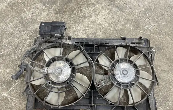 Toyota Corolla Verso E121 Fan set 422760031 1680009010