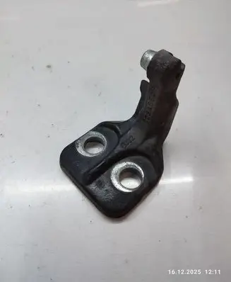Land Rover Discovery Sport Front door lower hinge 228A65CB