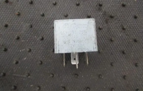 Audi A6 S6 C5 4B Other relay 141951253b 20240072