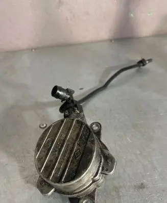 Vacuum pump