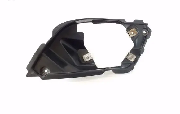 Mercedes-Benz ML W164 Fog light bracket A1648890314