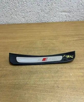 Audi A5 Sportback 8TA Rear sill trim cover 8T8853375 F3576