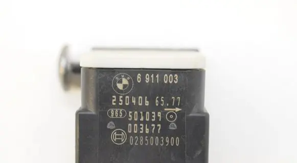 Tesla Model 3 Airbag deployment crash/impact sensor 6911003