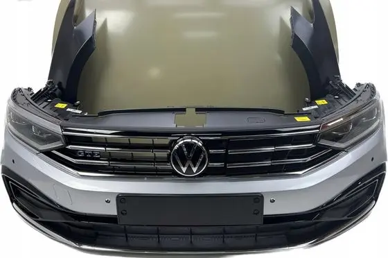 Volkswagen PASSAT B8 Front bumper 3G1941081P 3G1941082P 3G1941081Q 3G1941082Q LC9X L0K1 LA7C LB7S LC7A LP5M LA7W LB7R LC1W LC9A LD5K LI7F LY3D MASKA ZDERZAK BŁOTNIK GRILL LAMPA LED