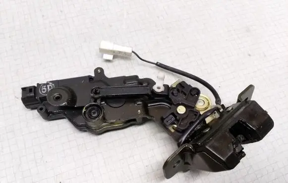 KIA Cerato Tailgate/trunk/boot lock/catch/latch