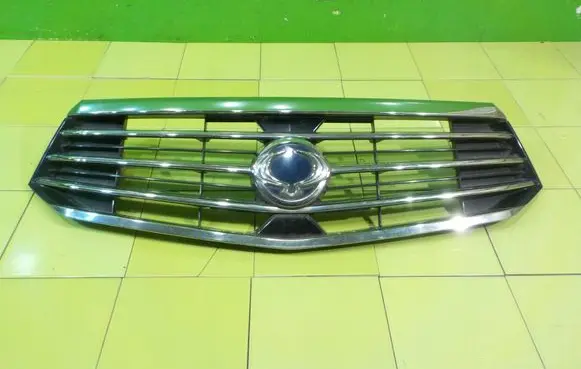 SsangYong Rodius Front bumper upper radiator grill XP275