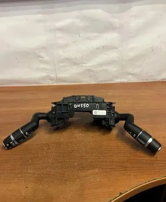 Jaguar XE Indicator stalk GX7313N064HB D4550