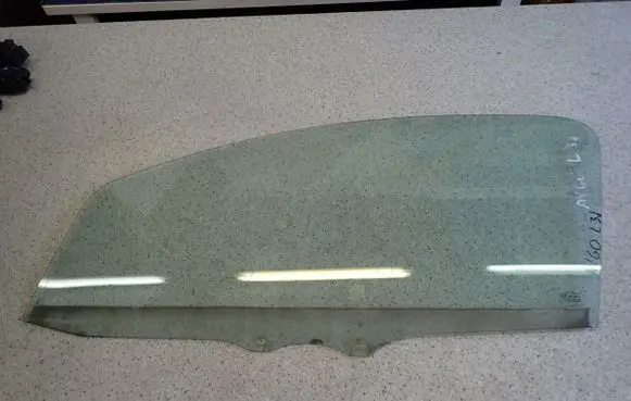 Toyota Aygo AB10 Sliding door window/glass 