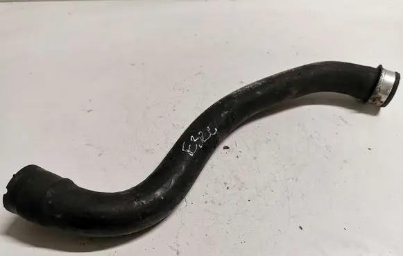 Mercedes-Benz C W204 Engine coolant pipe/hose A2045010582