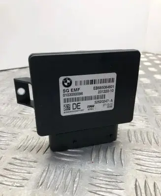 BMW 5 F10 F11 Hand brake control module 6850846 23122010 0103000096