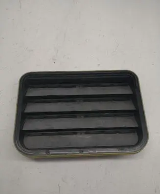 Volkswagen Touareg II Quarter panel pressure vent 7PP819181