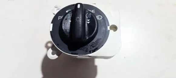 Ford Focus Light switch 96BB13K196CB