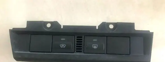 Ford Focus Windscreen/window heater switch 4M5113D734DB