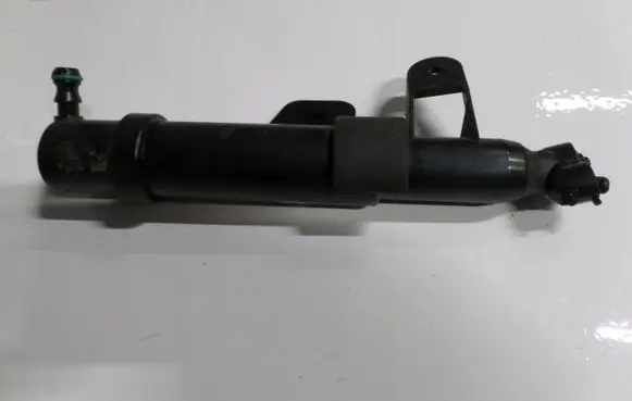 KIA Sorento Headlight washer spray nozzle EU3673HDSG