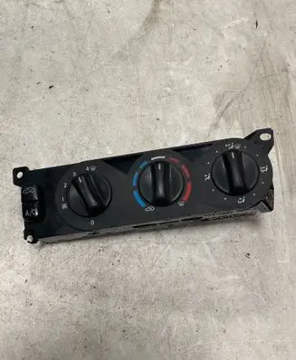 Mercedes-Benz ML W163 Climate control unit 5HB96309800 1638300185