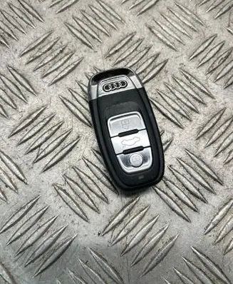 Audi A5 8T 8F Ignition key/card 8K0959754H
