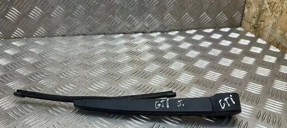 Volkswagen Polo V 6R Rear wiper blade arm 