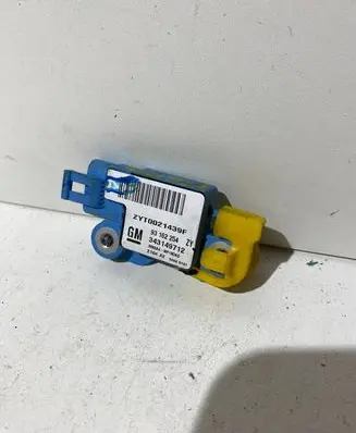 Opel Tigra B Airbag deployment crash/impact sensor 93162254 T0021439F