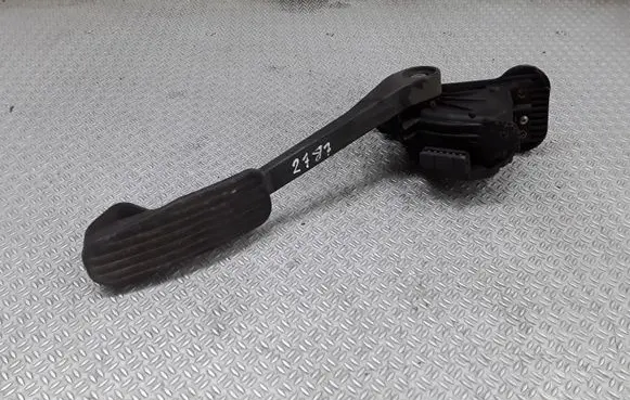 Volvo V70 Accelerator throttle pedal 9496822