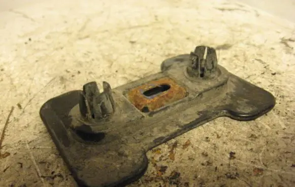 Volkswagen Golf III Front bumper mounting bracket