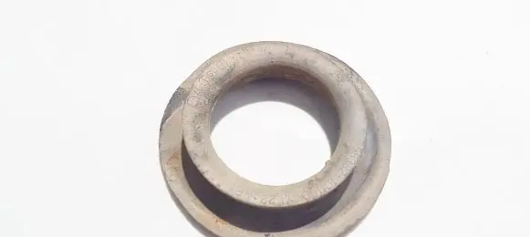 Hyundai Getz Front coil spring rubber mount 553321c000 55332-1c000