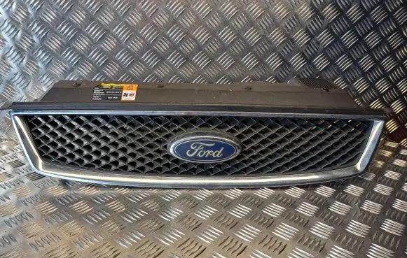 Ford Focus C-MAX Front grill 3M51R8138 D2A3A