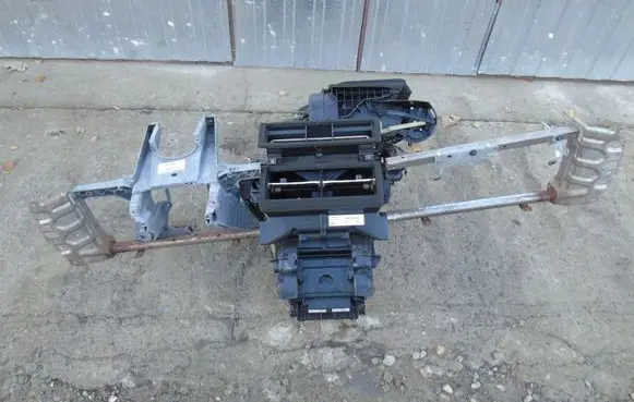 Interior heater climate box assembly