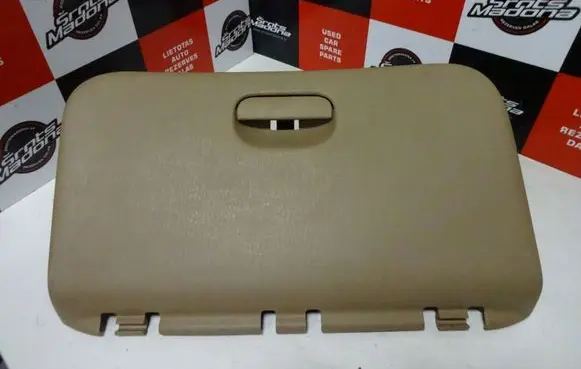 Chrysler Town & Country III Glove box N67500-10